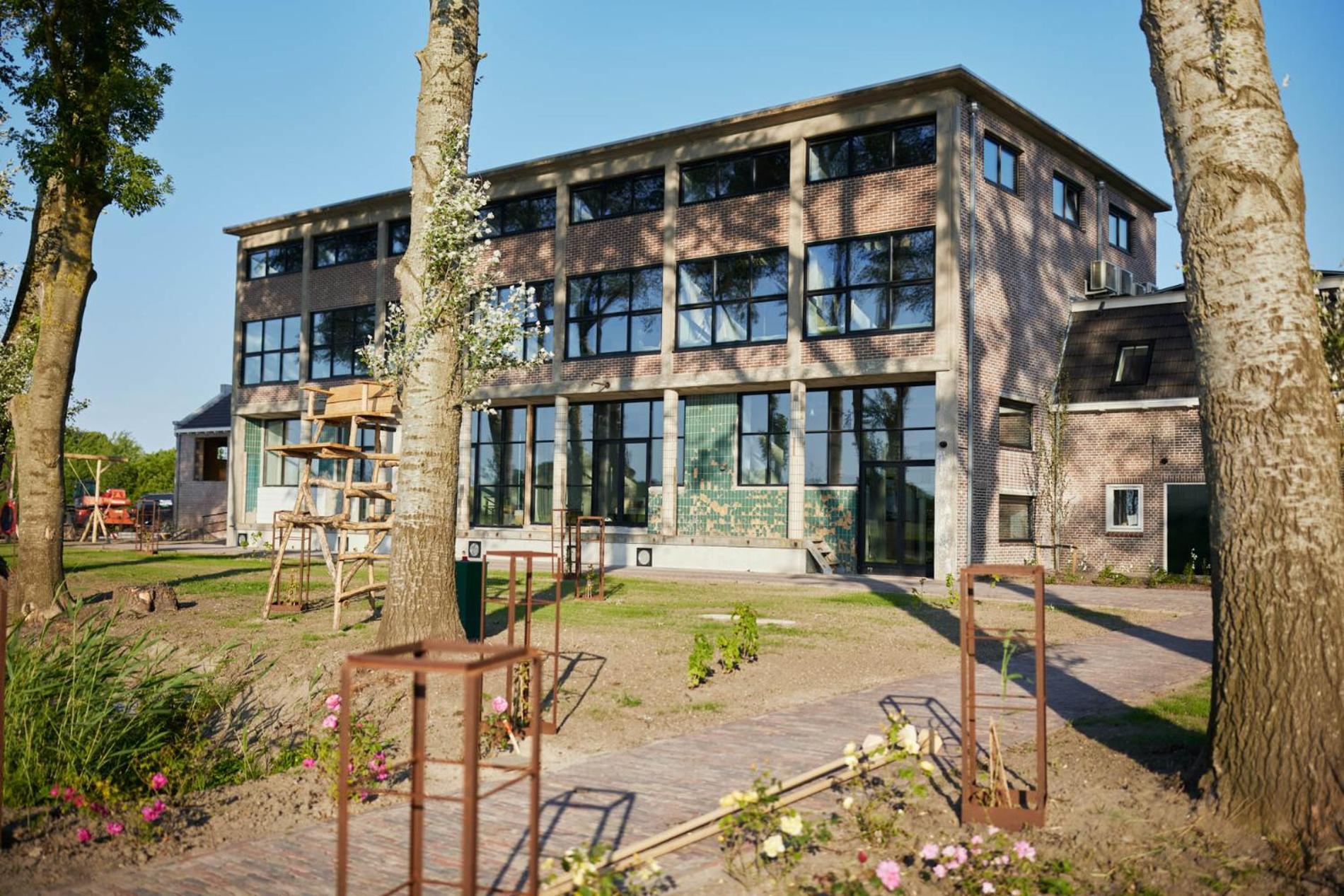 Suvelfabryk Aparthotel Lioessens Екстериор снимка